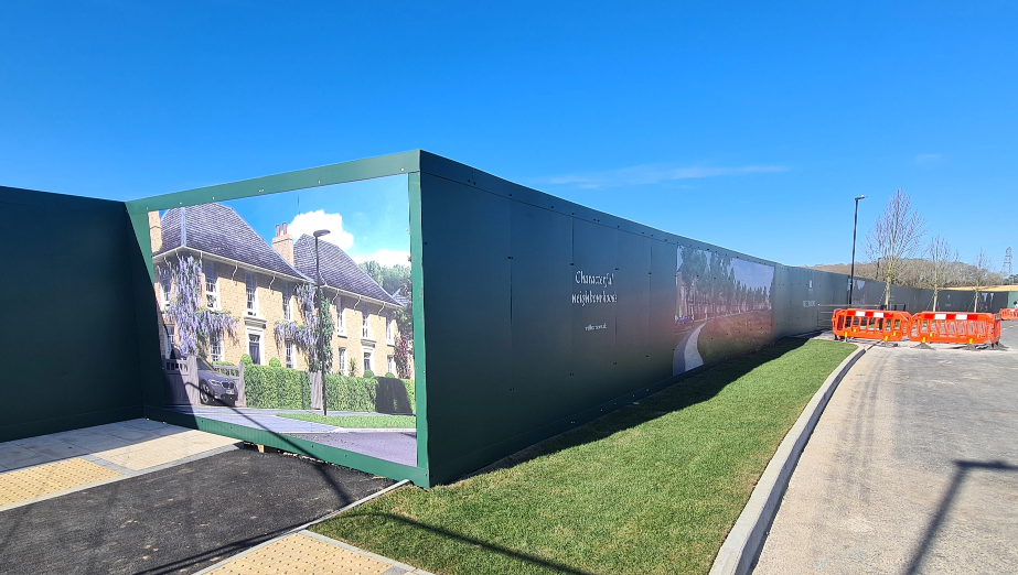 Commercial-Hoarding-img1