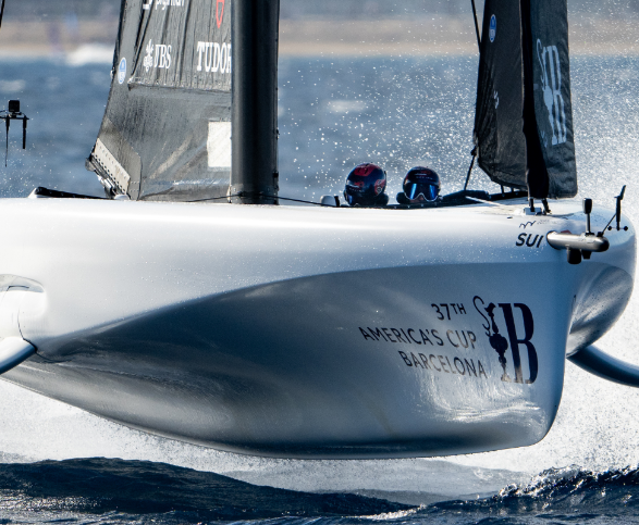 Americas Cup Bow