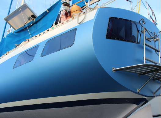 Wrapping your hull? Why you should choose vinyl