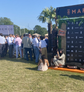 Mahiki Photo Wall